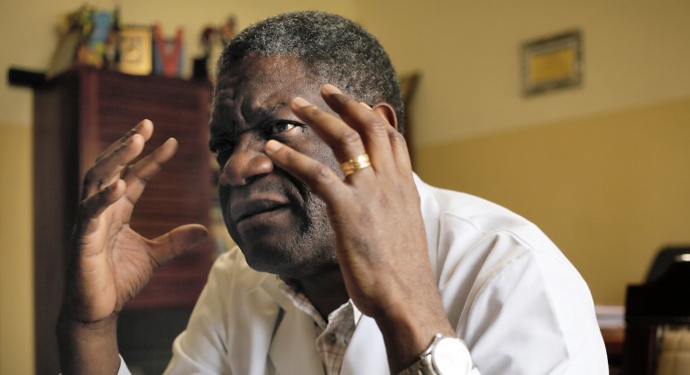 Denis Mukwege on auttanut kymmeniätuhansia naisia takaisin elämään.