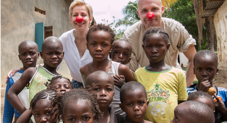 Rakel Liekki ja Juha Tapio vierailivat Kirkon ulkomaanavun hankkeissa Sierra Leonesssa kesäkuussa. Kuva Juha Blomberg.