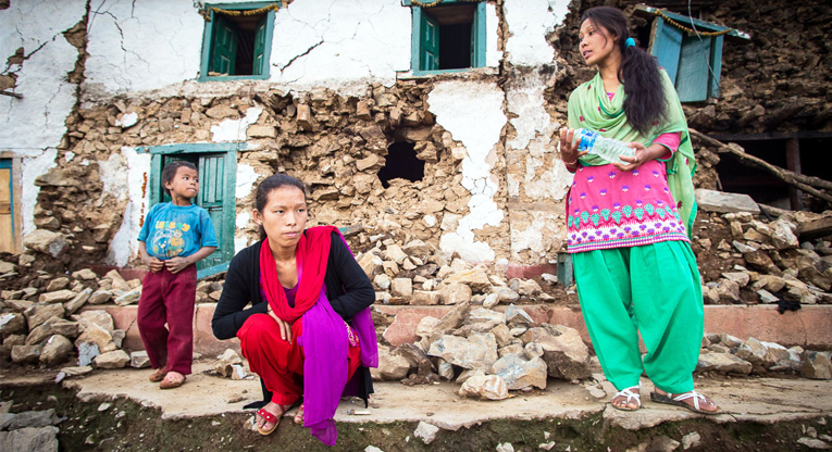 Aasian teini-ikäinen tyttö seksiä