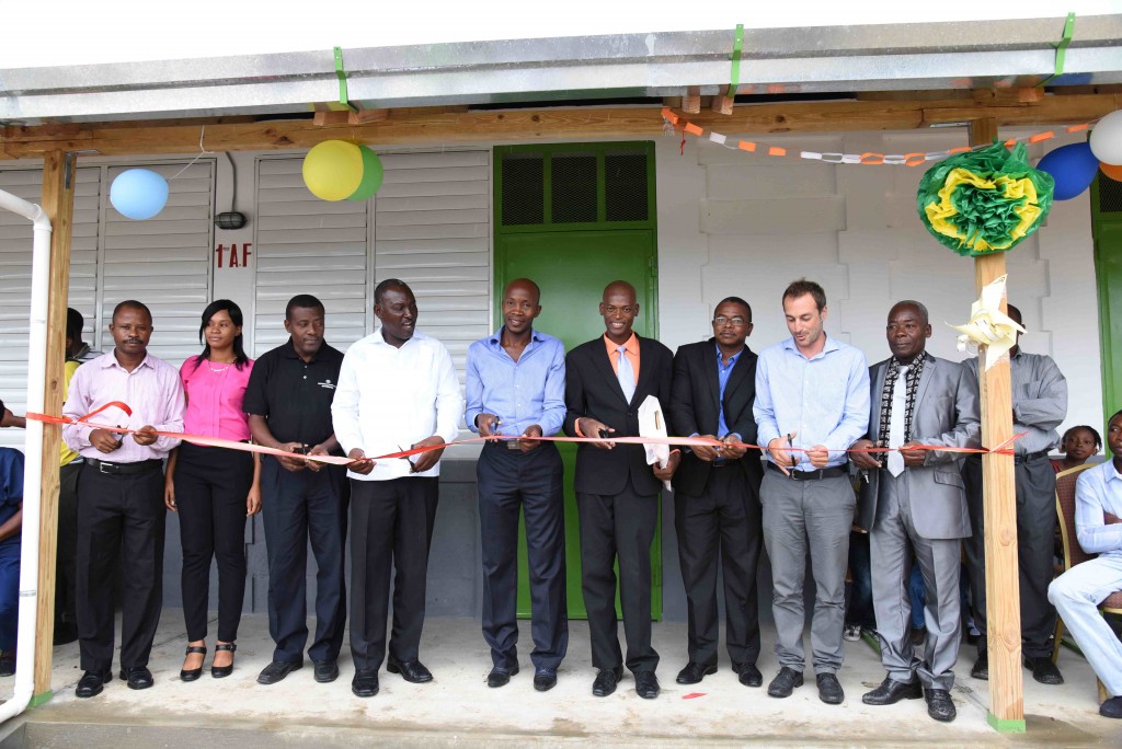 Present at the inauguration were numerous partners, local authorities, community members, teachers, students and other distinguished visitors including those from the Ministry of Education (MoE). Photo: René Lefebvre.