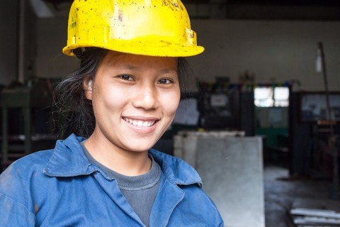 Rita Balampaki on valmistunut metallityöntekijäksi Kirkon ulkomaanavun tukemasta nepalilaisesta Sano Thimi Technical School -ammattikoulusta. Hän haluaa murtaa nepalilaisten ennakkoluuloja siitä, mitkä ovat naisten ja miesten töitä.
