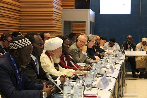 Sheikh Abdallah Bin Bayyah during the closing remarks.