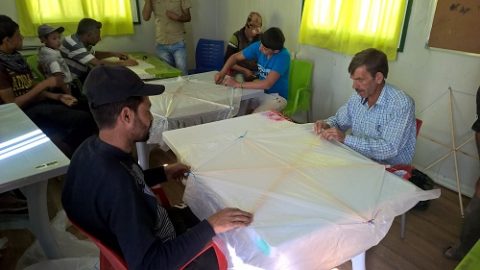 Volunteers built kites for children at Azraq refugee camp.