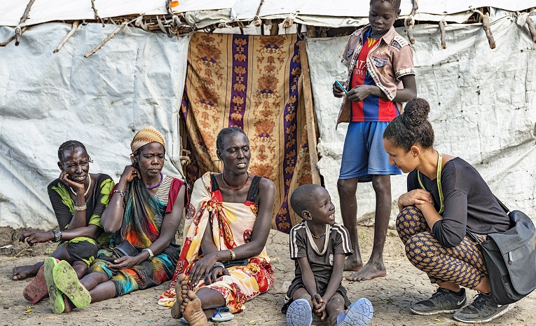 Etelä-Sudanissa puhjenneet uudet levottomuudet ovatvain lisänneet Ulkomaanavun Marie Makwerin paloa rauhantyöhön. "Vahvojen, sitkeiden ja niin paljon kärsineiden eteläsudanilaisten auttaminen on tärkeintä. Kaikki muu on nyt toissijaista.