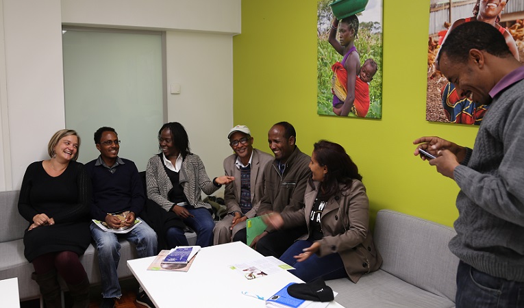 Teacher Trainers Amanuel Yosief (second from left.), Abraham Belay (fourth left.), Ermias Melake (Fifth vas.), Freweini Gebreab (sixth left.) And Biqan Ghebreuesus (right.) Eritrea Institute of Technology College of Education from discussion Hanna Post Ahokas with the development of education.