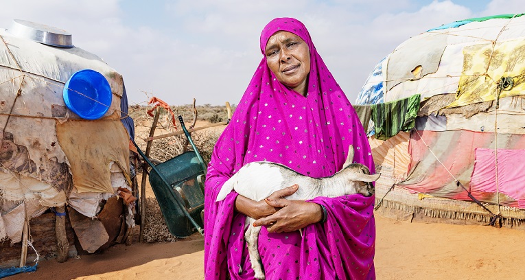 "Haluan kiittää suomalaisia kaikesta saamastamme avusta. Toivon, että ette unohda meitä, jos kuivuus täällä jatkuu”, sanoo Fadumo Mohammed Rooble Adow yururan kylässä Somalimaassa.