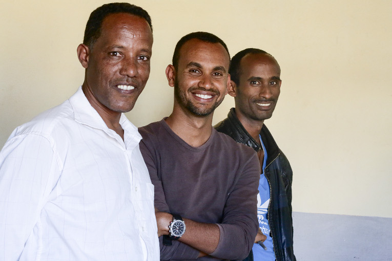 ”Ymmärrämme, että meillä on vielä paljon tehtävää opetuksen kehittämiseksi. Samalla tiedostamme, että voimme tehdä paljon”, sanoo EIT:n opettajakoulutuslaitoksen dekaani Khalid Mohamed (kesk.). Kuvassa myös Zacharias Zemichael (vas.) ja Petros Woldu.