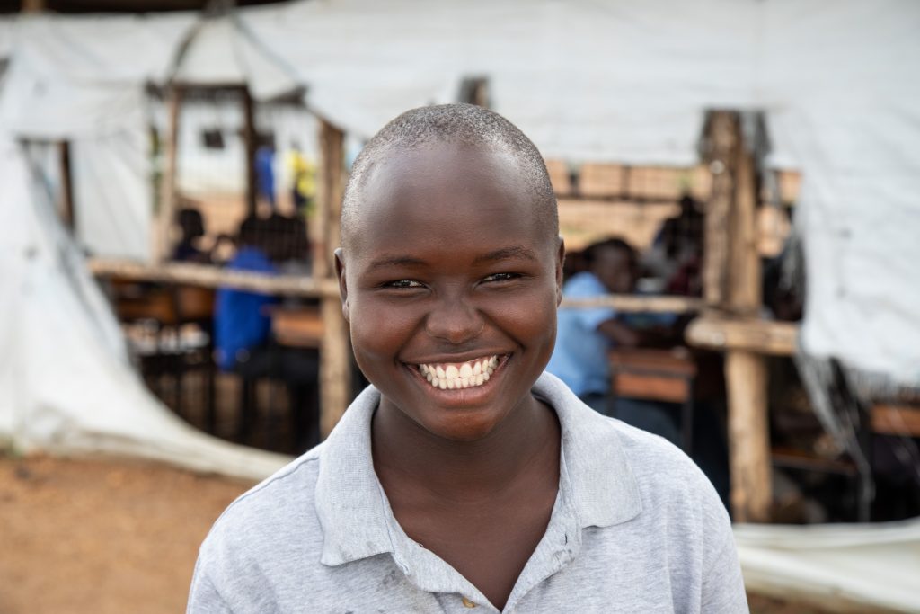 Eteläsudanilainen Sophie käy Koro Highland Secondary -koulua Ugandan Bidibidissä.