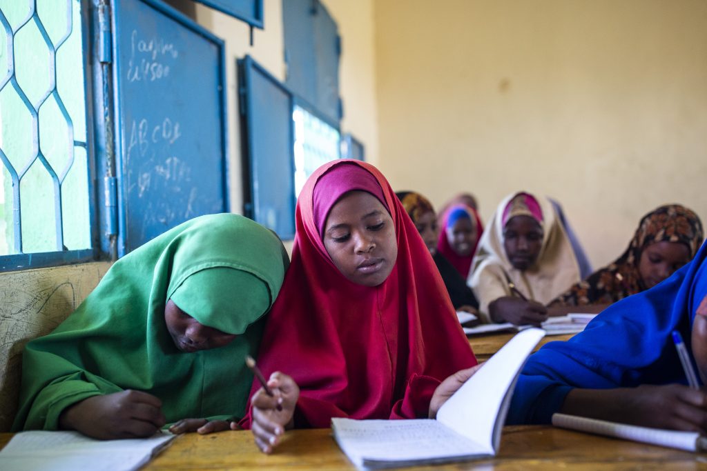 Koulutyttöjä Somaliassa School Girls in Somalia