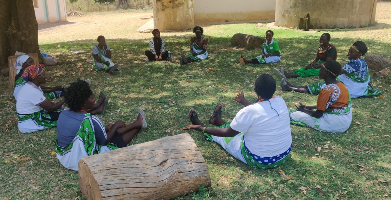 The talking circles connect women from the neighbouring communities of Elgeyo Marakwet and West Pokot. Issues, such as water scarcity and cattle theft, have sparked violence in this area of Kenya.