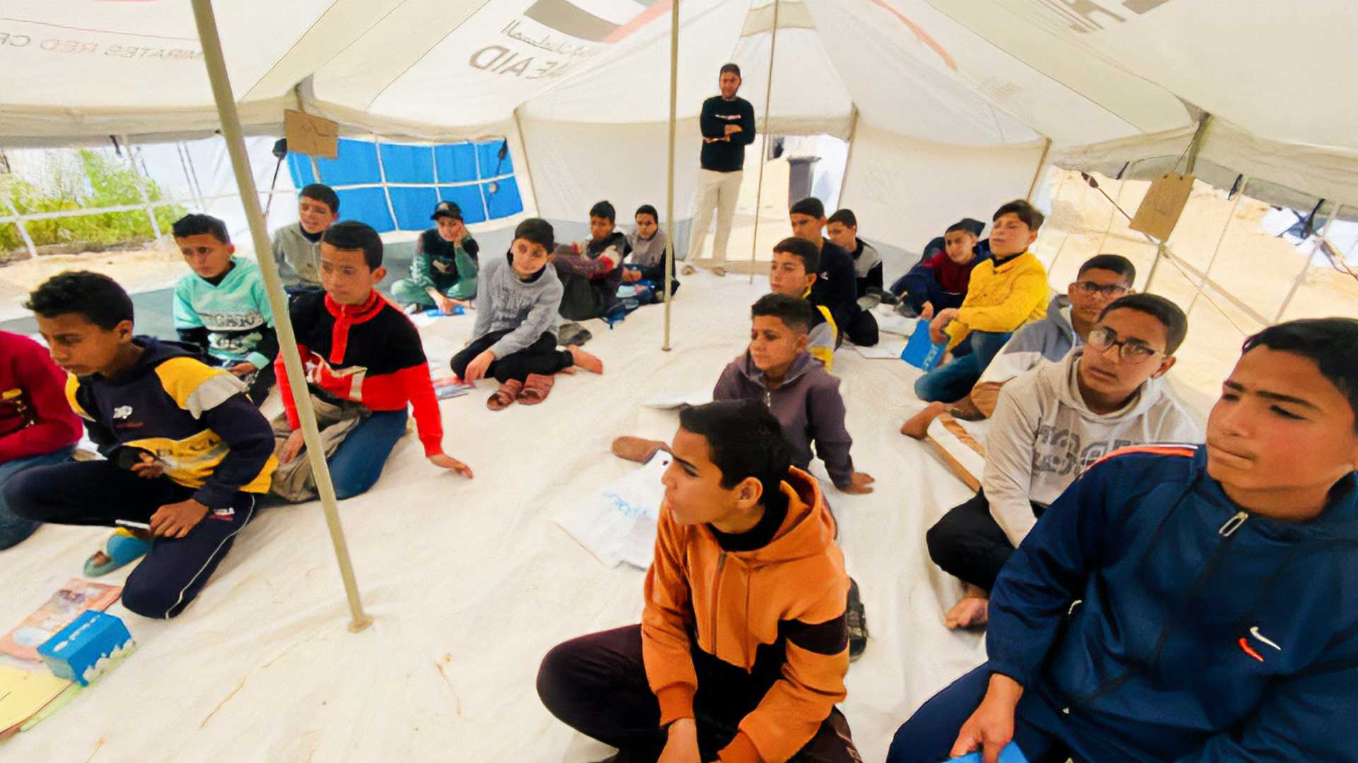 Israel must allow humanitarian aid into Gaza